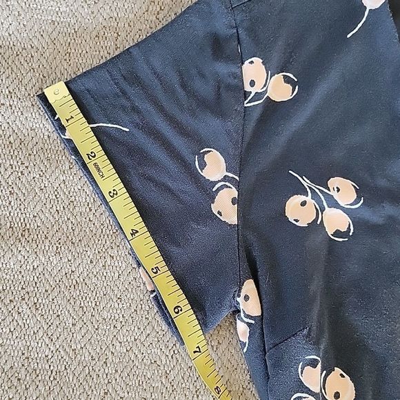 LOFT Gray with Cherries Short Sleeve Wrap Dress with Belt - Size 2 - Picture 5 of 15